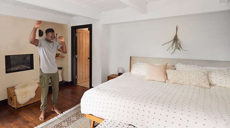 Shining walls after removing mold